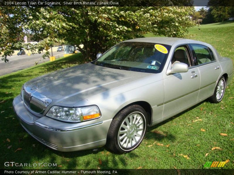 Silver Birch Metallic / Shale/Dove 2004 Lincoln Town Car Signature