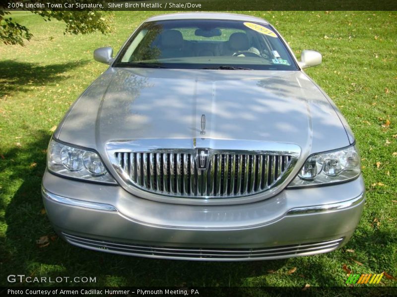 Silver Birch Metallic / Shale/Dove 2004 Lincoln Town Car Signature