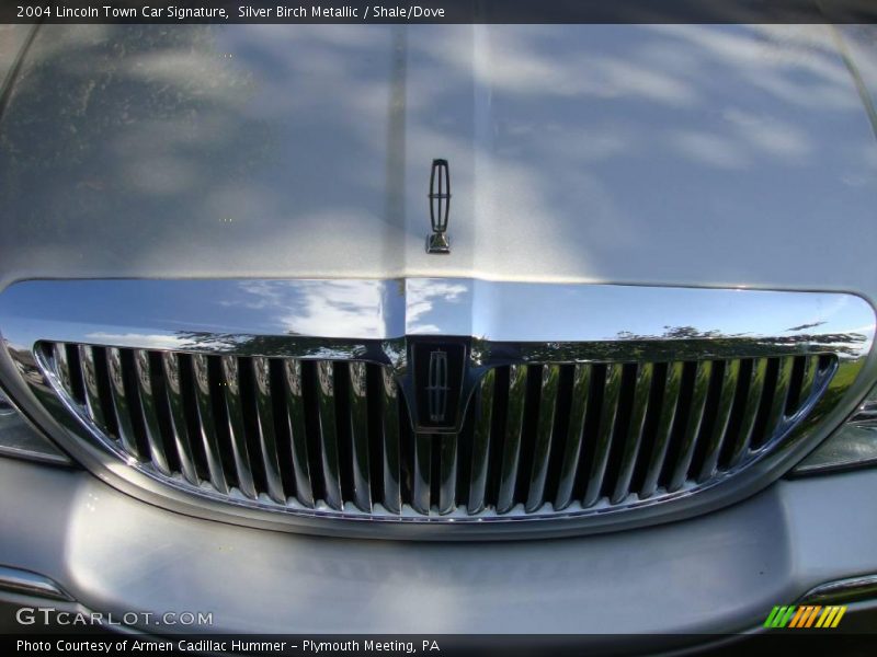 Silver Birch Metallic / Shale/Dove 2004 Lincoln Town Car Signature