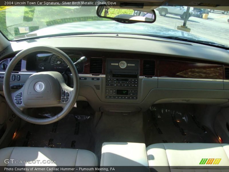 Silver Birch Metallic / Shale/Dove 2004 Lincoln Town Car Signature