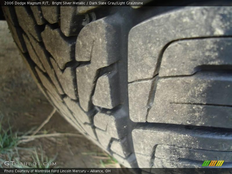 Bright Silver Metallic / Dark Slate Gray/Light Graystone 2006 Dodge Magnum R/T