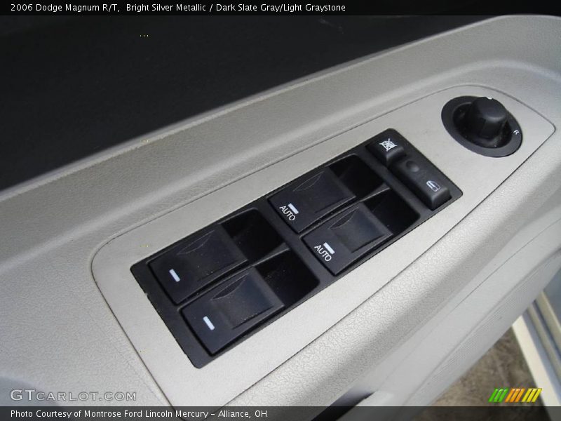 Bright Silver Metallic / Dark Slate Gray/Light Graystone 2006 Dodge Magnum R/T