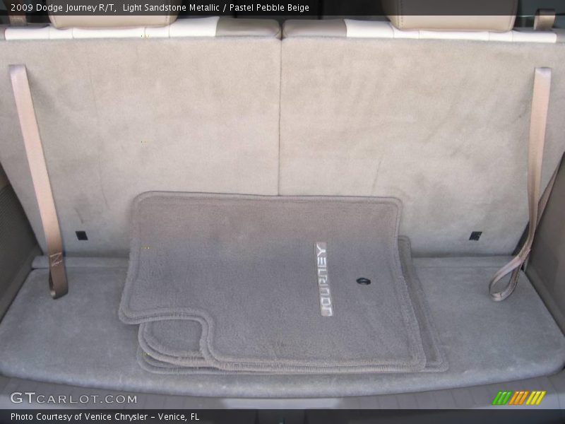 Light Sandstone Metallic / Pastel Pebble Beige 2009 Dodge Journey R/T