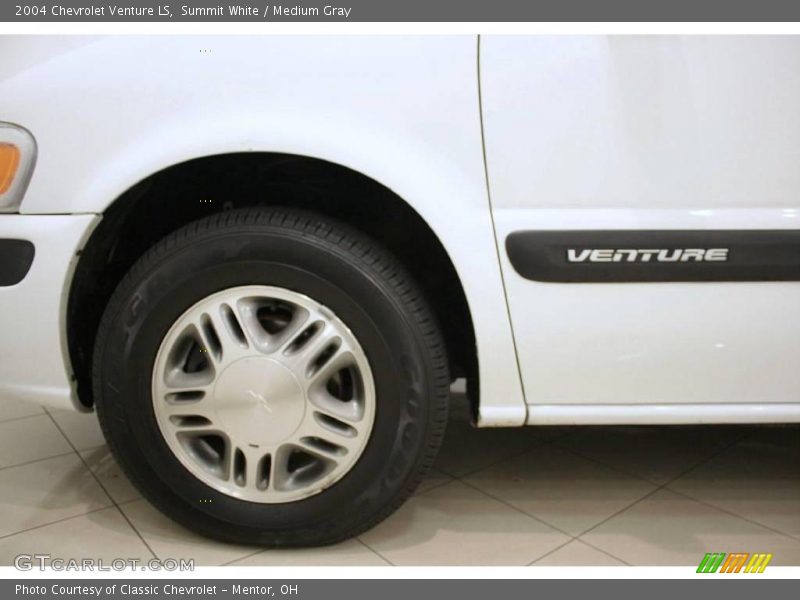 Summit White / Medium Gray 2004 Chevrolet Venture LS