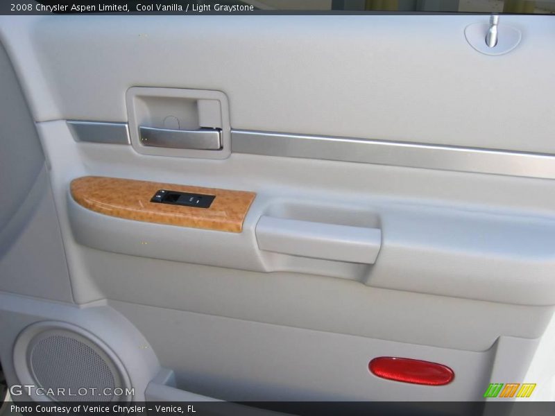 Cool Vanilla / Light Graystone 2008 Chrysler Aspen Limited