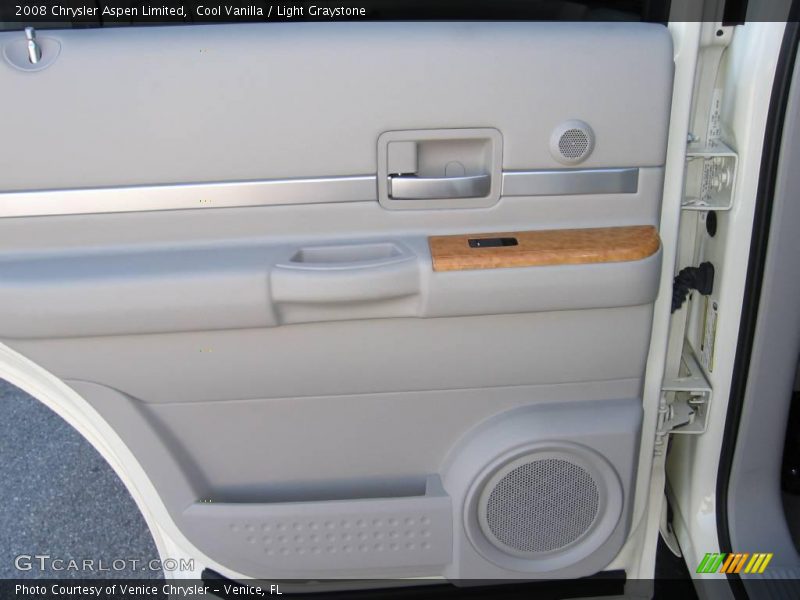 Cool Vanilla / Light Graystone 2008 Chrysler Aspen Limited