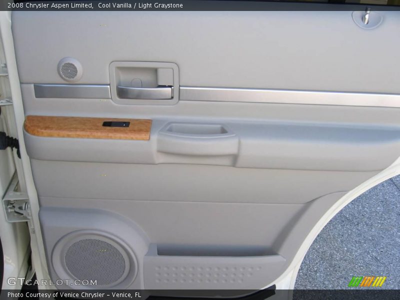 Cool Vanilla / Light Graystone 2008 Chrysler Aspen Limited