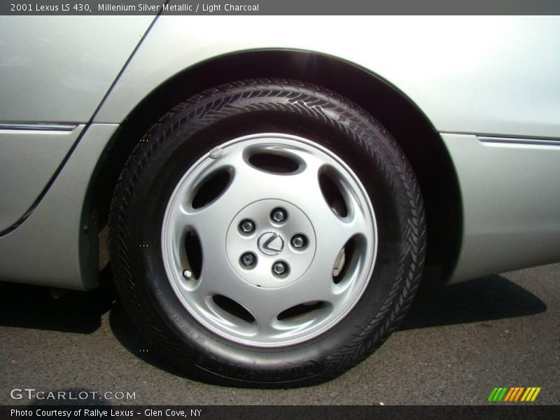Millenium Silver Metallic / Light Charcoal 2001 Lexus LS 430
