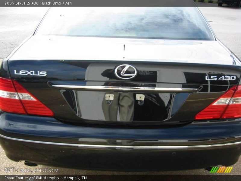 Black Onyx / Ash 2006 Lexus LS 430