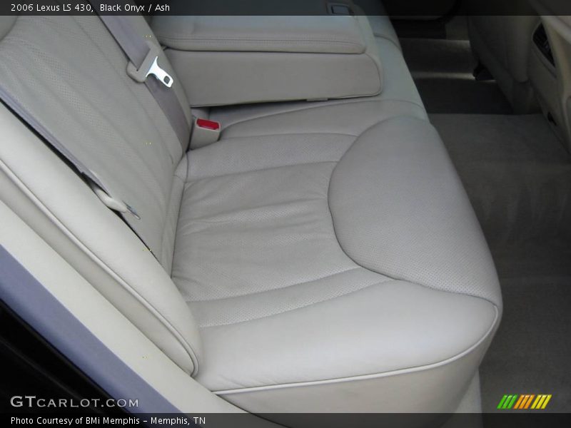Black Onyx / Ash 2006 Lexus LS 430
