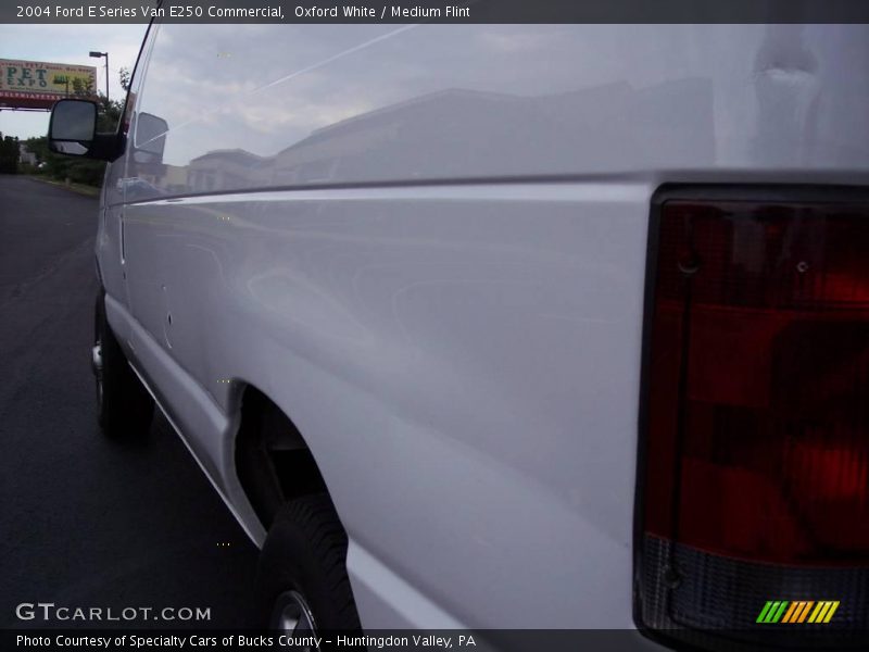 Oxford White / Medium Flint 2004 Ford E Series Van E250 Commercial