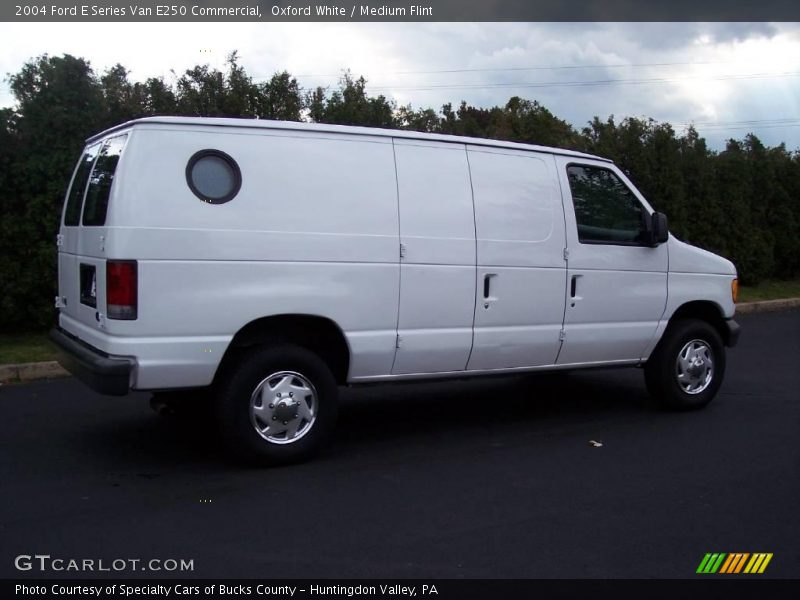 Oxford White / Medium Flint 2004 Ford E Series Van E250 Commercial