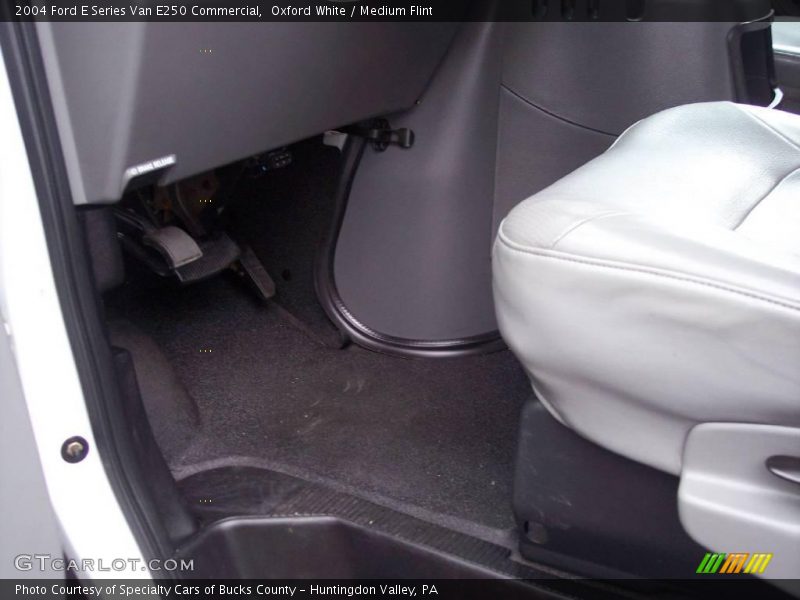 Oxford White / Medium Flint 2004 Ford E Series Van E250 Commercial