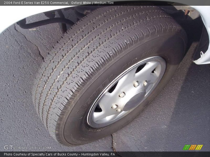 Oxford White / Medium Flint 2004 Ford E Series Van E250 Commercial
