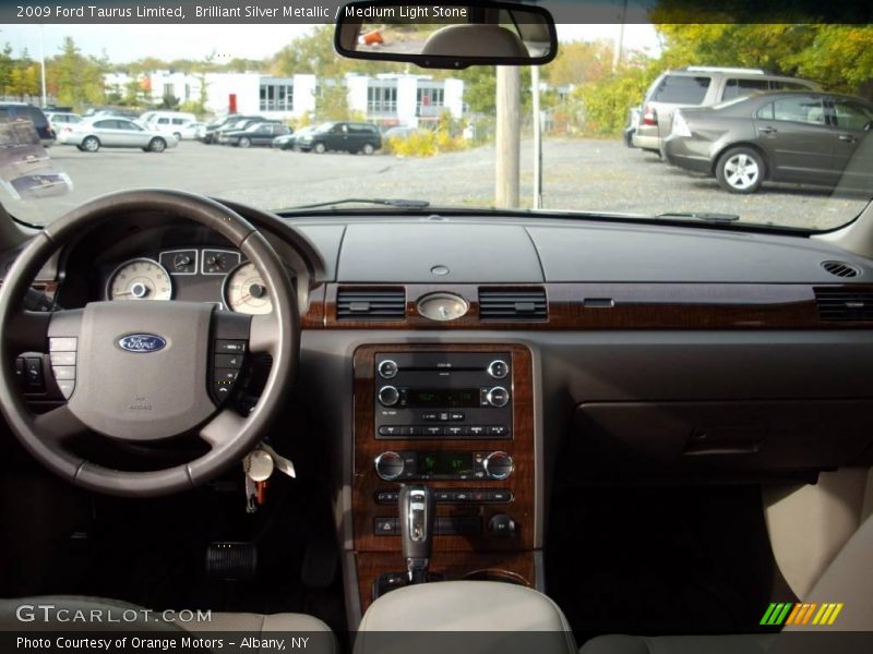 Brilliant Silver Metallic / Medium Light Stone 2009 Ford Taurus Limited