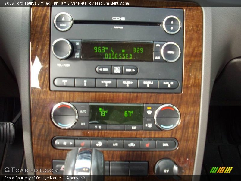 Brilliant Silver Metallic / Medium Light Stone 2009 Ford Taurus Limited