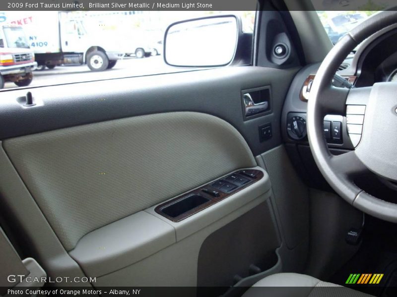 Brilliant Silver Metallic / Medium Light Stone 2009 Ford Taurus Limited