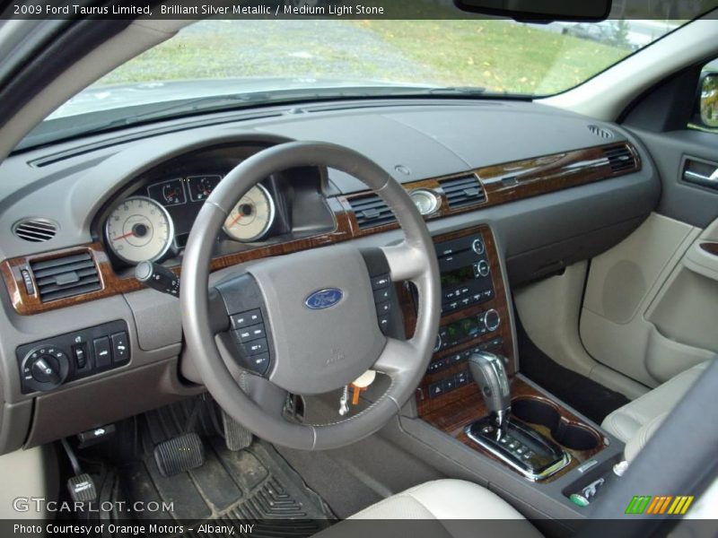 Brilliant Silver Metallic / Medium Light Stone 2009 Ford Taurus Limited