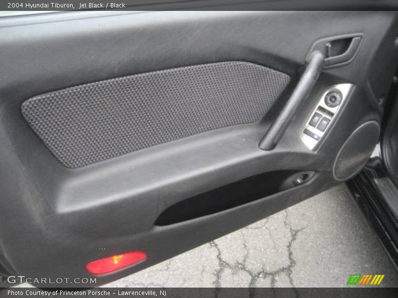 Jet Black / Black 2004 Hyundai Tiburon