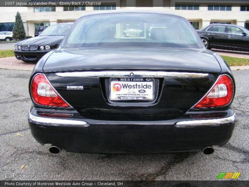 Ebony Black / Charcoal 2007 Jaguar XJ Vanden Plas