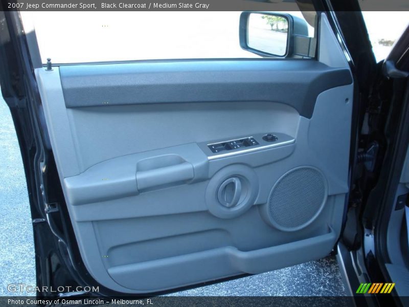 Black Clearcoat / Medium Slate Gray 2007 Jeep Commander Sport