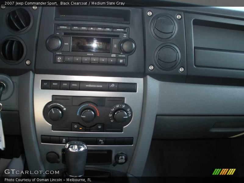 Black Clearcoat / Medium Slate Gray 2007 Jeep Commander Sport