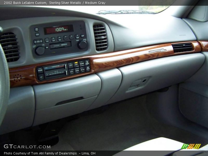 Sterling Silver Metallic / Medium Gray 2002 Buick LeSabre Custom