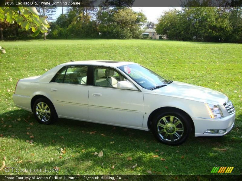 White Lightning / Shale 2006 Cadillac DTS