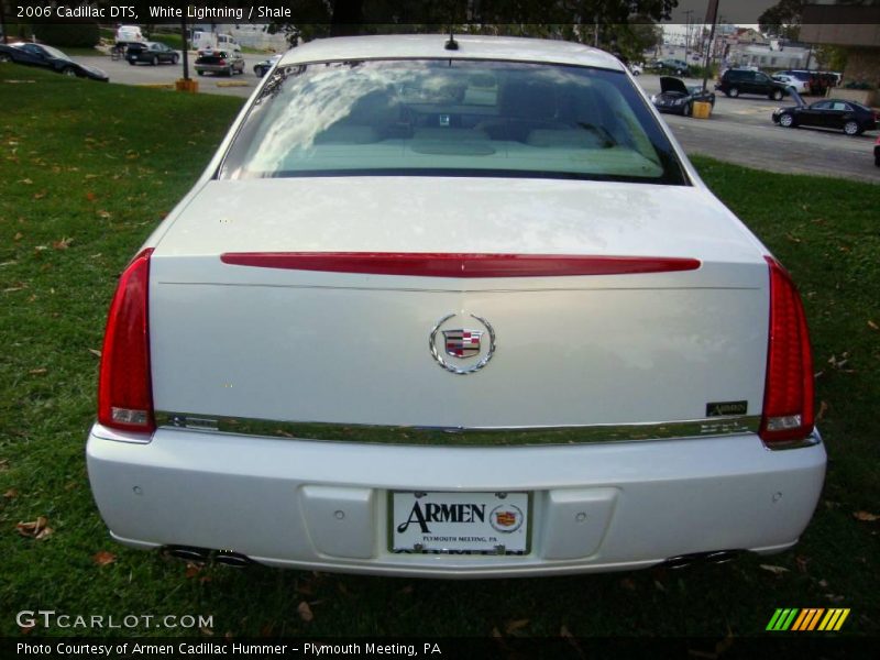 White Lightning / Shale 2006 Cadillac DTS