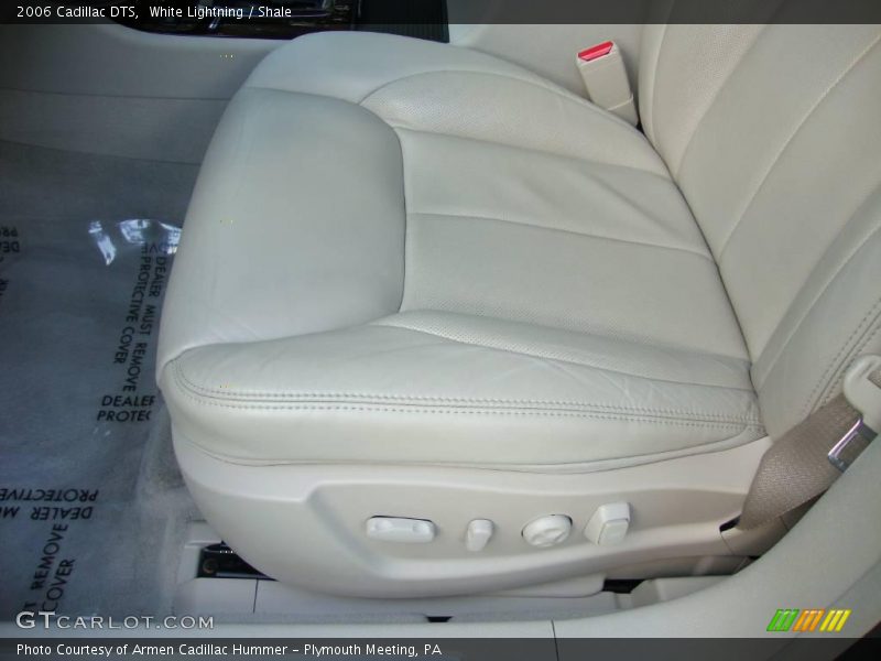 White Lightning / Shale 2006 Cadillac DTS