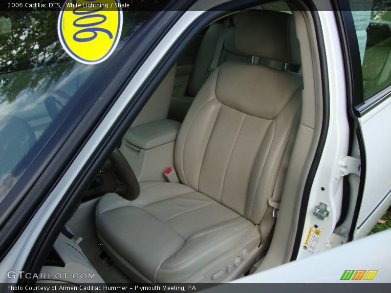 White Lightning / Shale 2006 Cadillac DTS