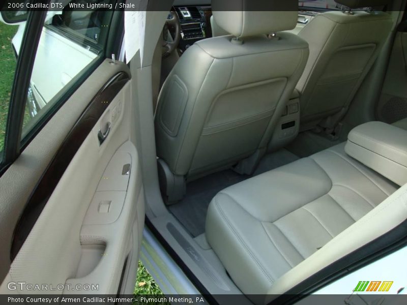 White Lightning / Shale 2006 Cadillac DTS