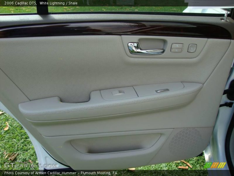 White Lightning / Shale 2006 Cadillac DTS