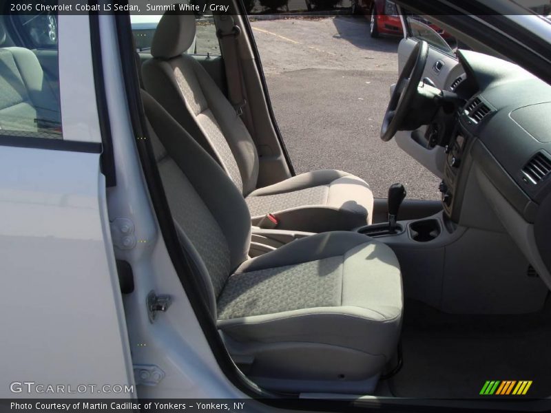 Summit White / Gray 2006 Chevrolet Cobalt LS Sedan