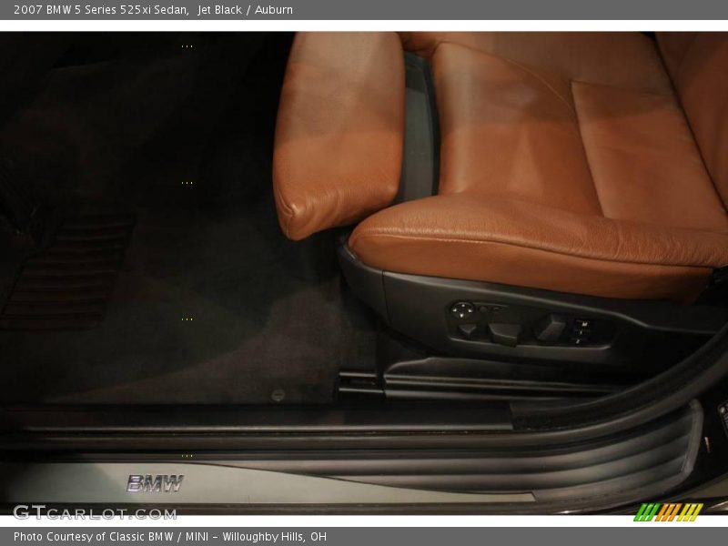 Jet Black / Auburn 2007 BMW 5 Series 525xi Sedan