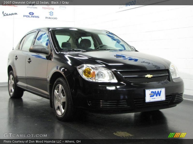 Black / Gray 2007 Chevrolet Cobalt LS Sedan