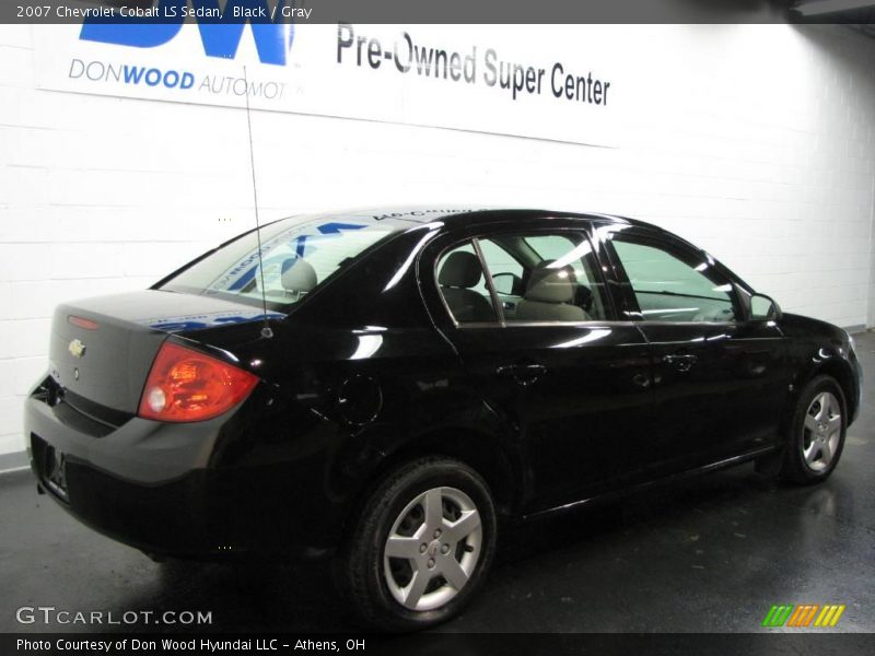 Black / Gray 2007 Chevrolet Cobalt LS Sedan