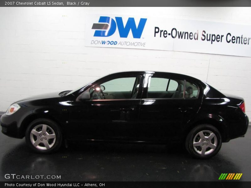 Black / Gray 2007 Chevrolet Cobalt LS Sedan