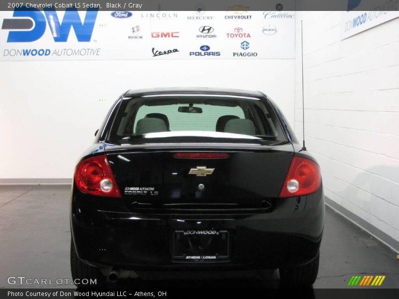 Black / Gray 2007 Chevrolet Cobalt LS Sedan