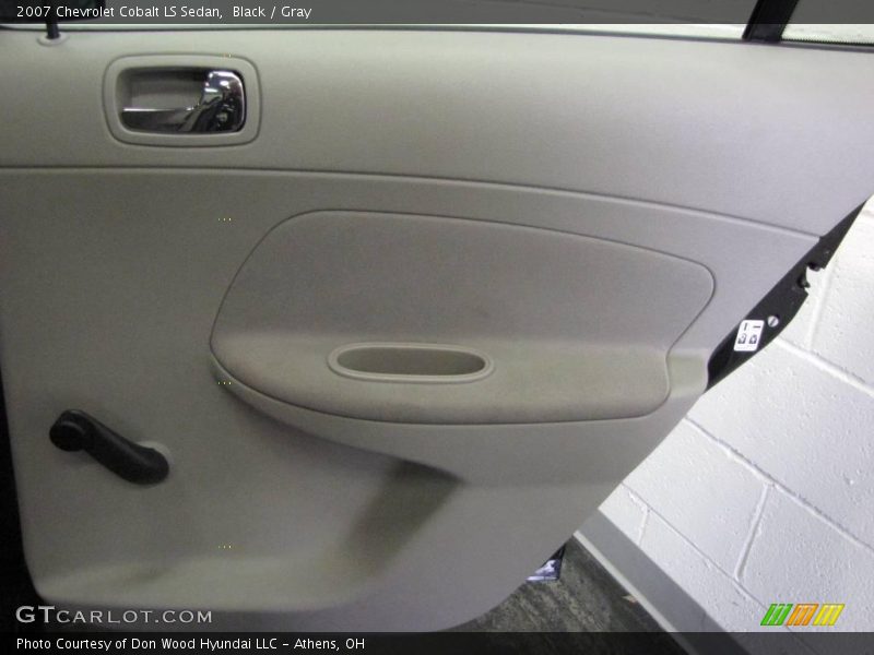 Black / Gray 2007 Chevrolet Cobalt LS Sedan