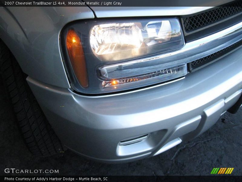 Moondust Metallic / Light Gray 2007 Chevrolet TrailBlazer LS 4x4