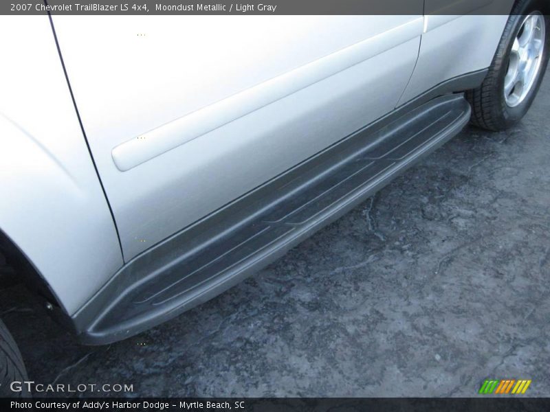 Moondust Metallic / Light Gray 2007 Chevrolet TrailBlazer LS 4x4