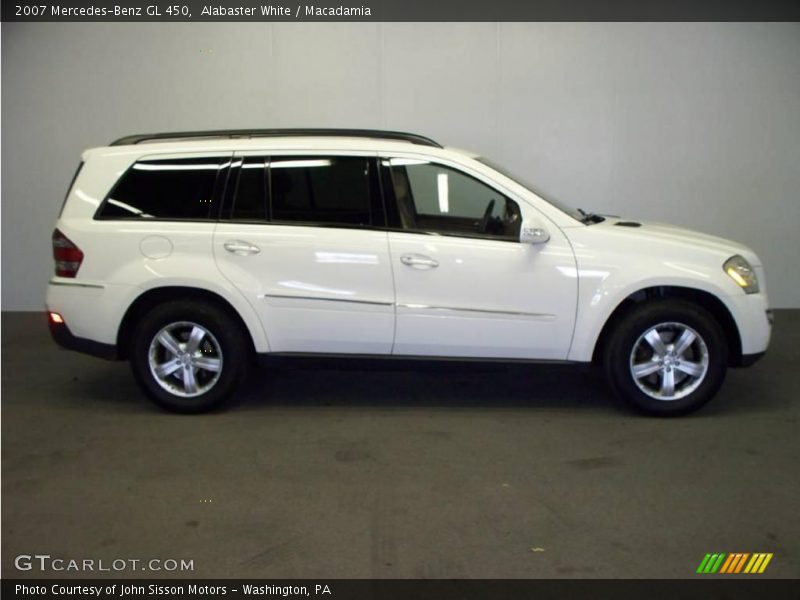 Alabaster White / Macadamia 2007 Mercedes-Benz GL 450