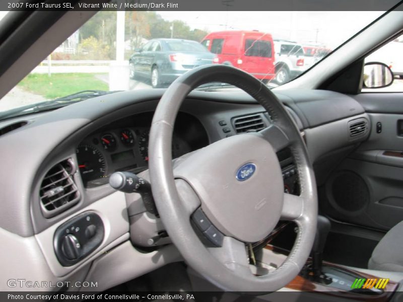 Vibrant White / Medium/Dark Flint 2007 Ford Taurus SEL