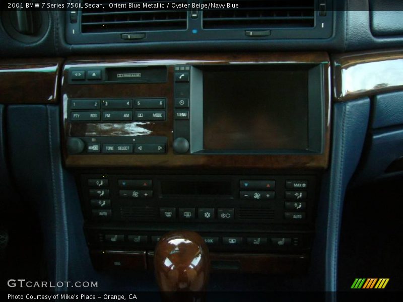 Orient Blue Metallic / Oyster Beige/Navy Blue 2001 BMW 7 Series 750iL Sedan