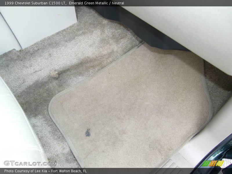 Emerald Green Metallic / Neutral 1999 Chevrolet Suburban C1500 LT