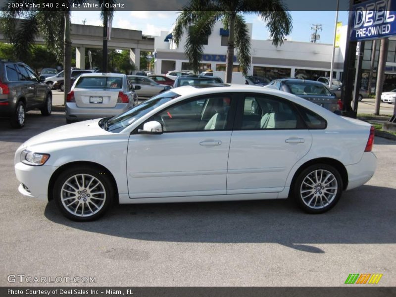 Ice White / Quartz 2009 Volvo S40 2.4i