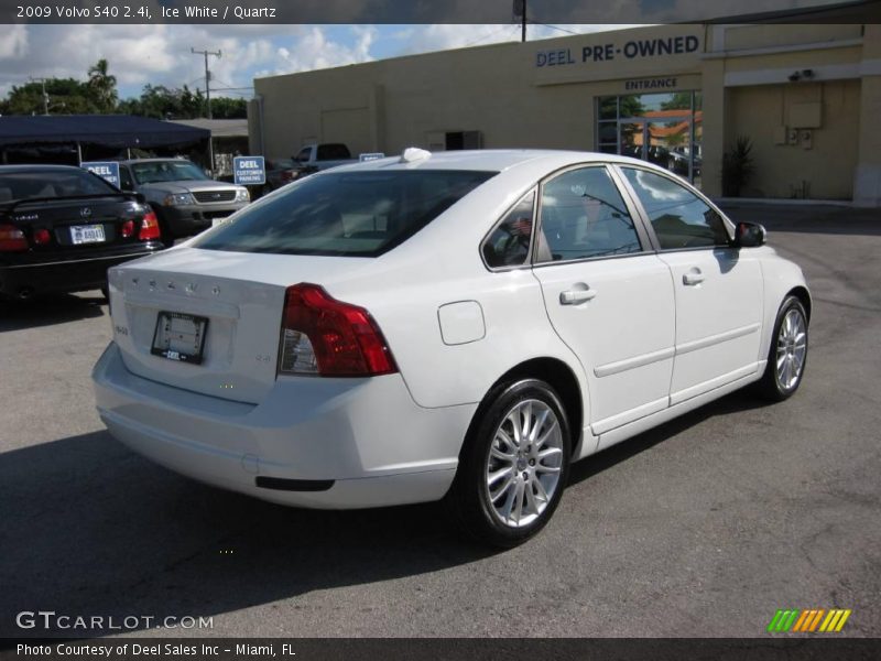 Ice White / Quartz 2009 Volvo S40 2.4i