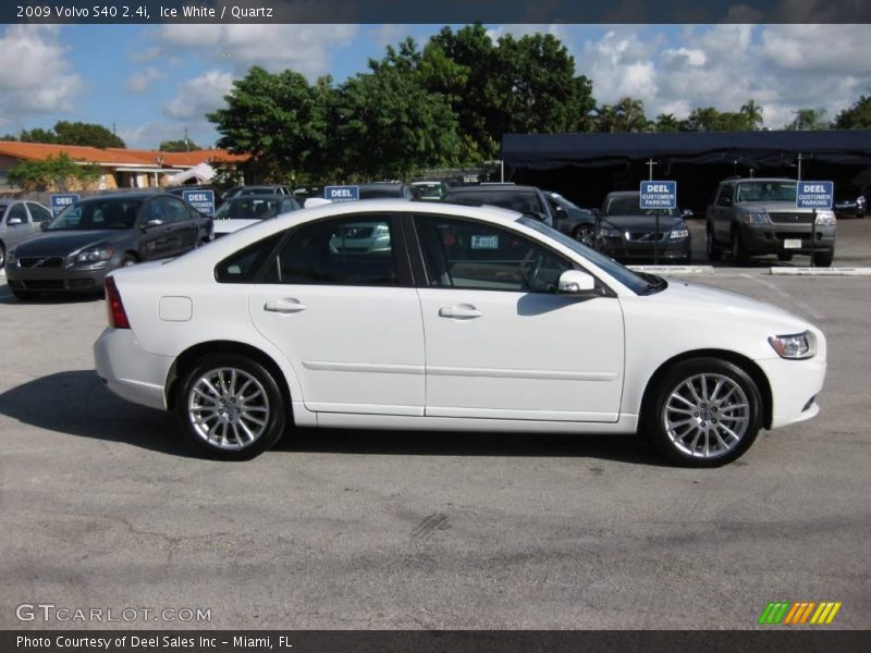 Ice White / Quartz 2009 Volvo S40 2.4i