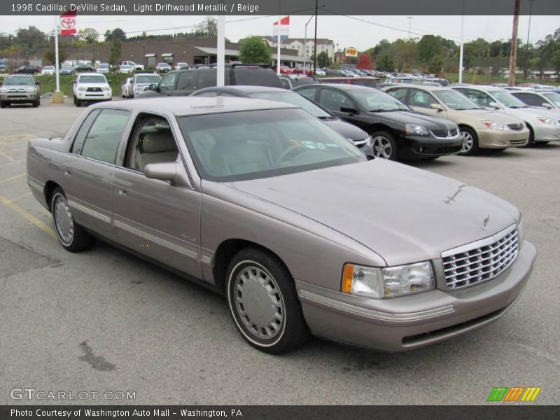 Light Driftwood Metallic / Beige 1998 Cadillac DeVille Sedan
